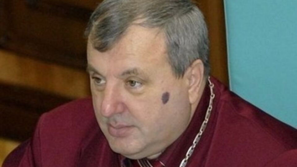 Высший административный суд Украины признал незаконным увольнение Овчаренко