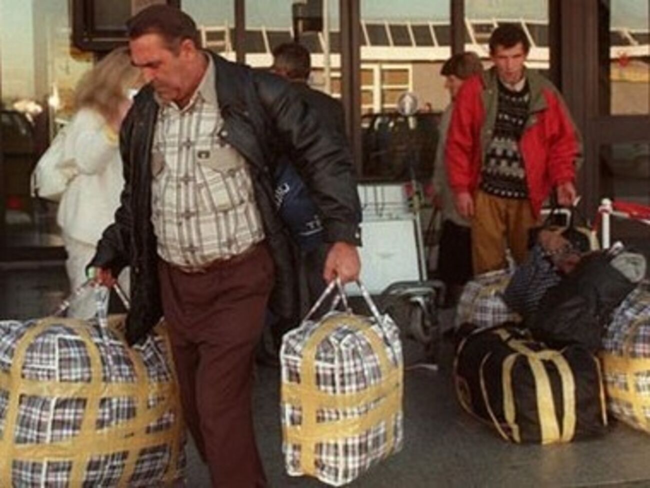 За мигрантами сохранили право собственности на недвижимость и земельные участки, которые они покинули