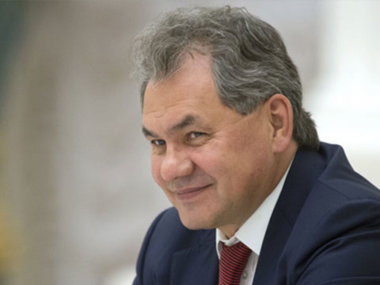 Шойгу говорит, что войска собирают для учений