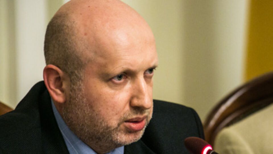 Турчинов подписал антикоррупционный закон
