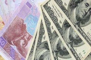 Доллар преодолел отметку в 12 грн