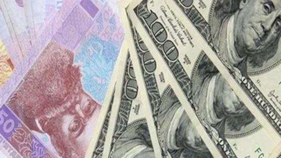 Доллар преодолел отметку в 12 грн