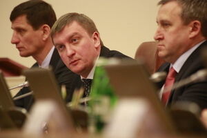 Расчеты убытков занимают 13 томов, заявил Петренко