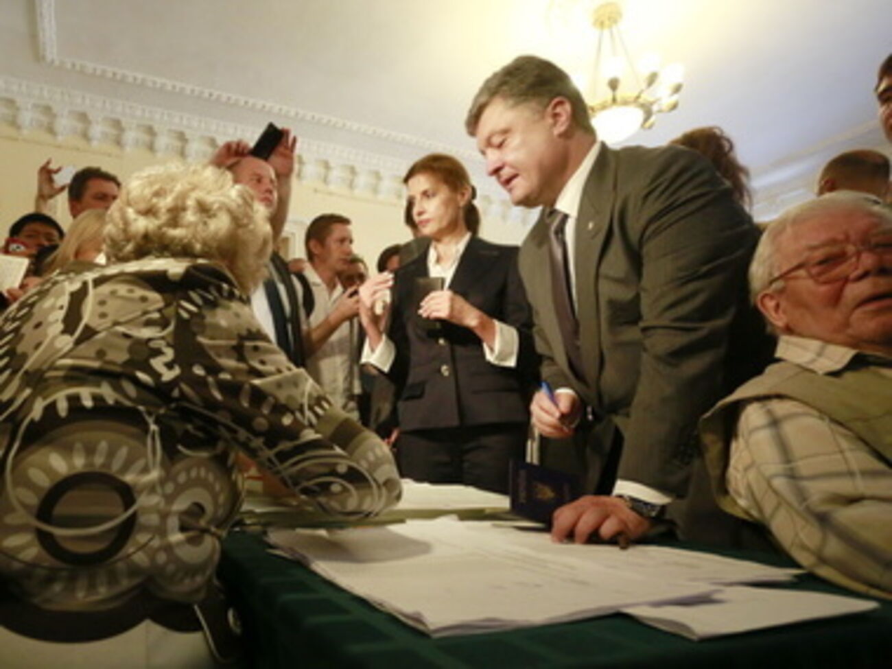 Петр Порошенко победил в первом туре выборов