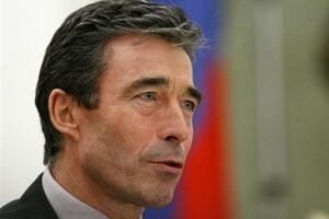 Андерс Фог Расмуссен: Взгляды на кризис в Украине НАТО и России остаются далекими друг от друга
