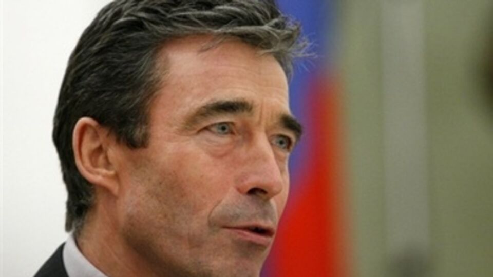 Андерс Фог Расмуссен: Взгляды на кризис в Украине НАТО и России остаются далекими друг от друга