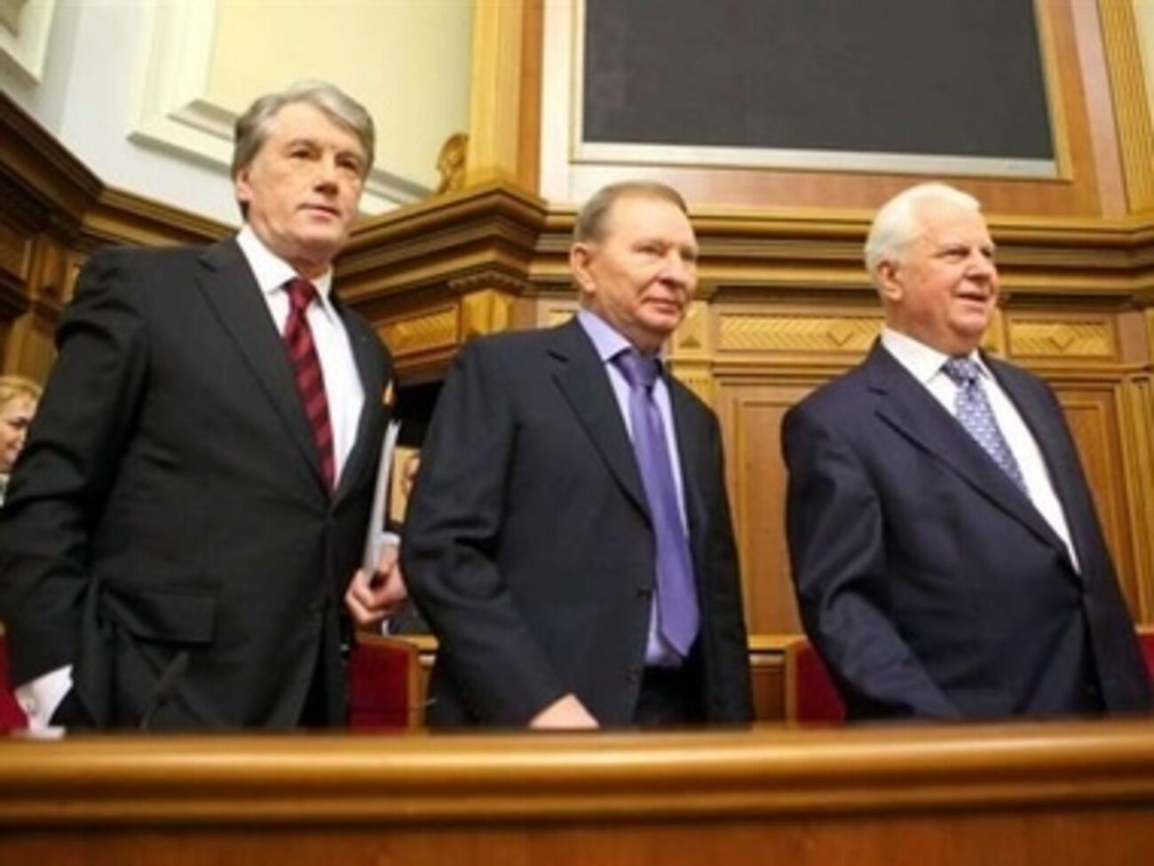Бывшие украинские президенты поддержали мирный план Петра Порошенко