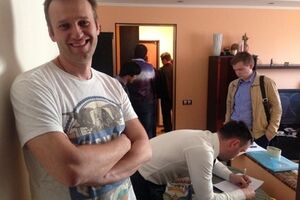 Алексей Навальный во время обыска