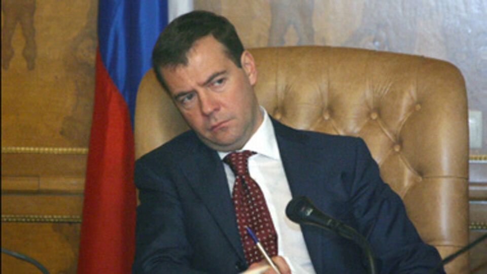 Дмитрий Медведев сообщил, что РФ будет выяснять торговые отношения с США