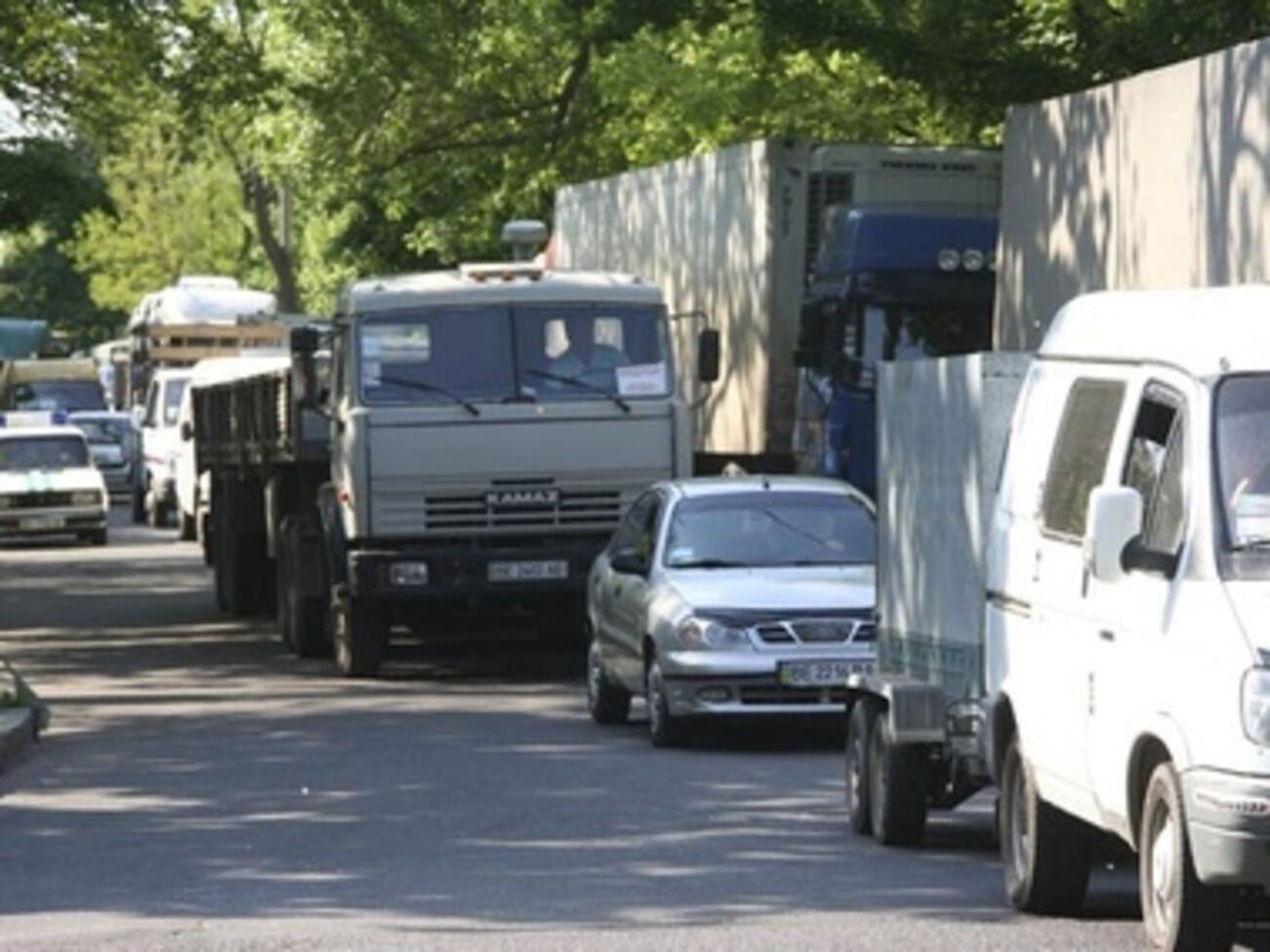 Из-за протеста на трассе образовалась пробка