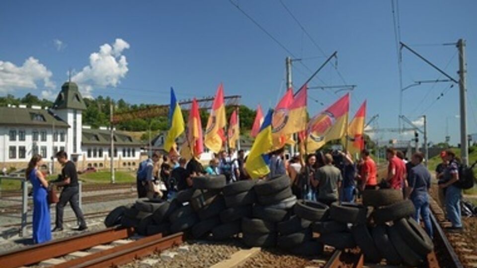 Мост перекрыли на сутки