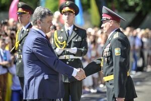 Военные доложили Петру Порошенко, что на границе установлен "режим обороны"