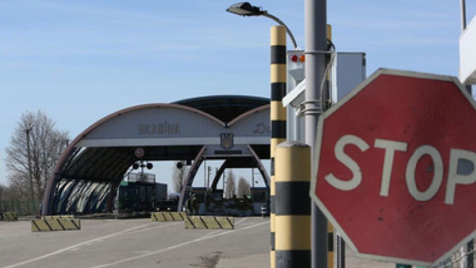 Пункт пропуска "Должанский" официально закрыт с 5 июня