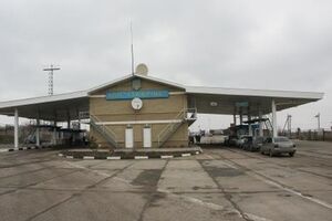 Боевики атаковали пункт пропуска "Изварино"
