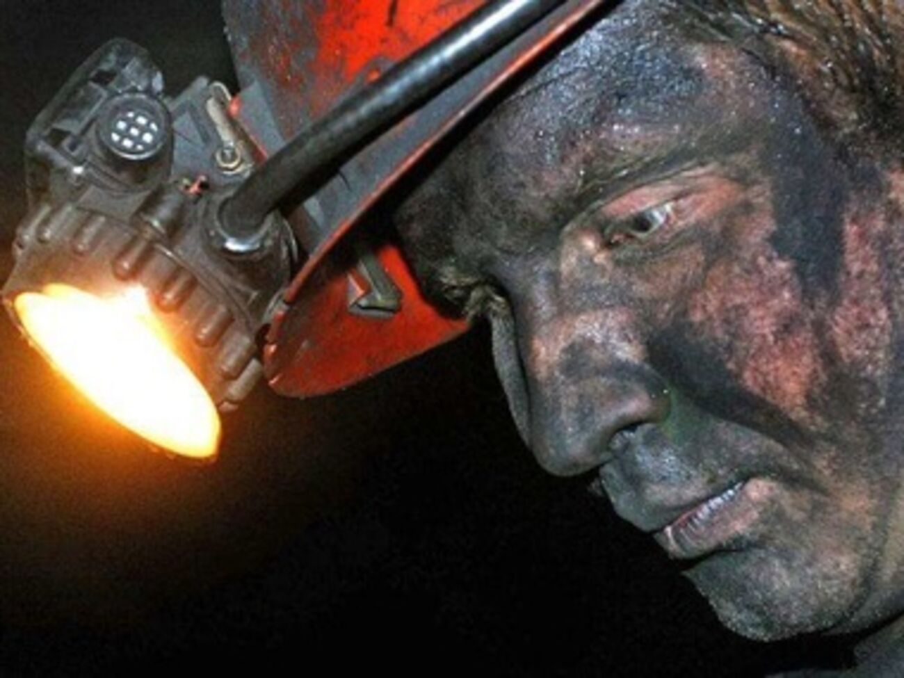 Люди оказались заблокированными вследствие внезапного поднятия подземных вод