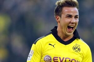 Немецкий полузащитник Марио Гетце открыл счет