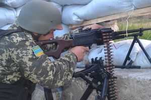 Госпогранслужба: В Луганской области продолжается бой между пограничниками и террористами