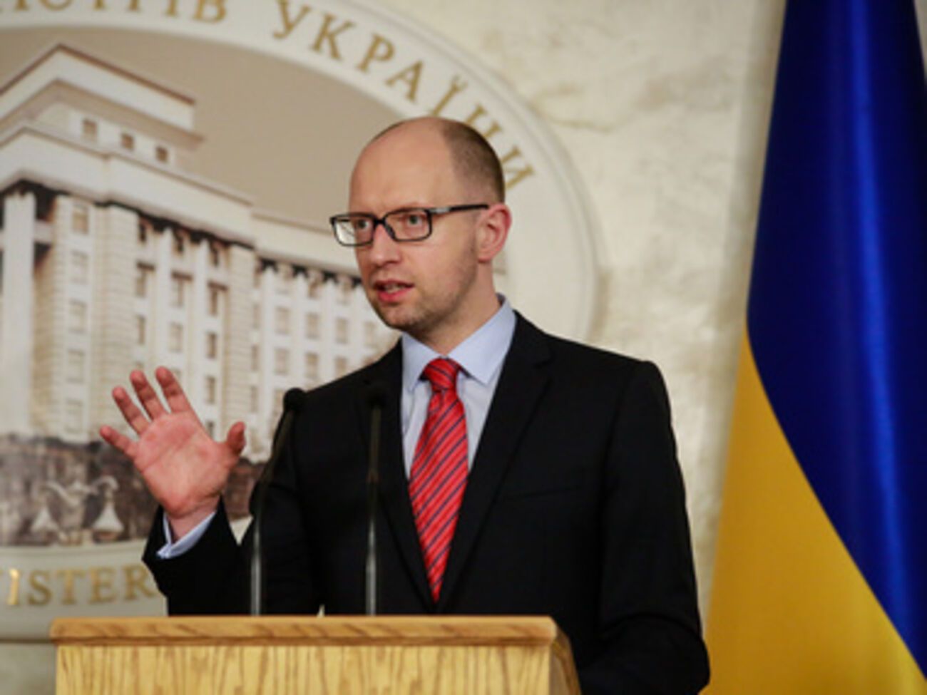 Арсений Яценюк ---&nbsp;Мы с каждым днем становимся сильнее, мудрее и действеннее