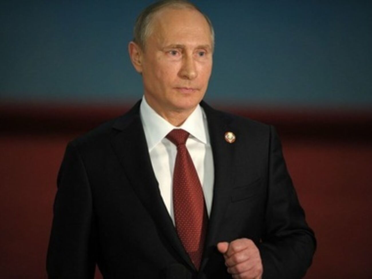 Во Львове прошла акция против агрессии России, активисты сожгли портрет Путина