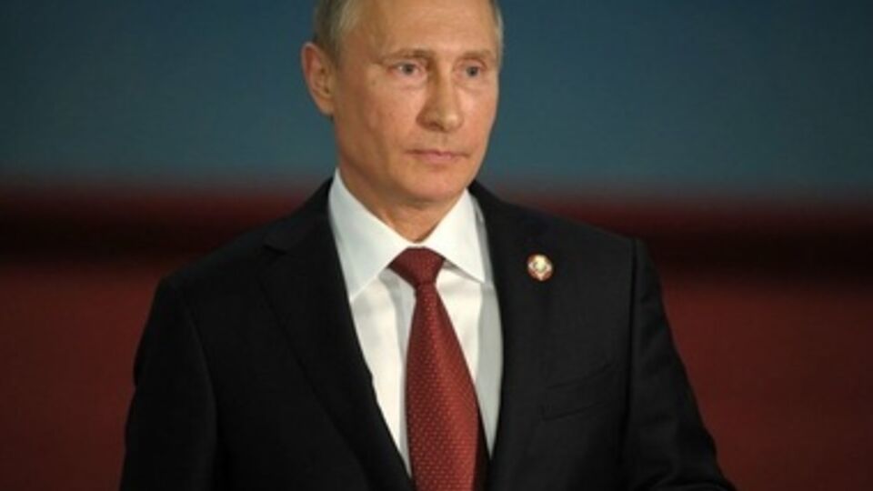 Во Львове прошла акция против агрессии России, активисты сожгли портрет Путина