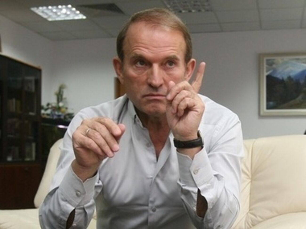 Виктор Медведчук начал переговоры в Донецке и Луганске