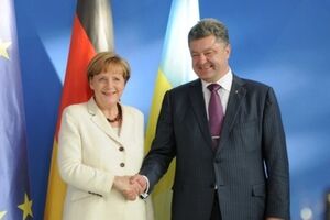 Вечером 22 июня Петр Порошенко обсудил по телефону с Ангелой Меркель ситуацию на востоке Украины