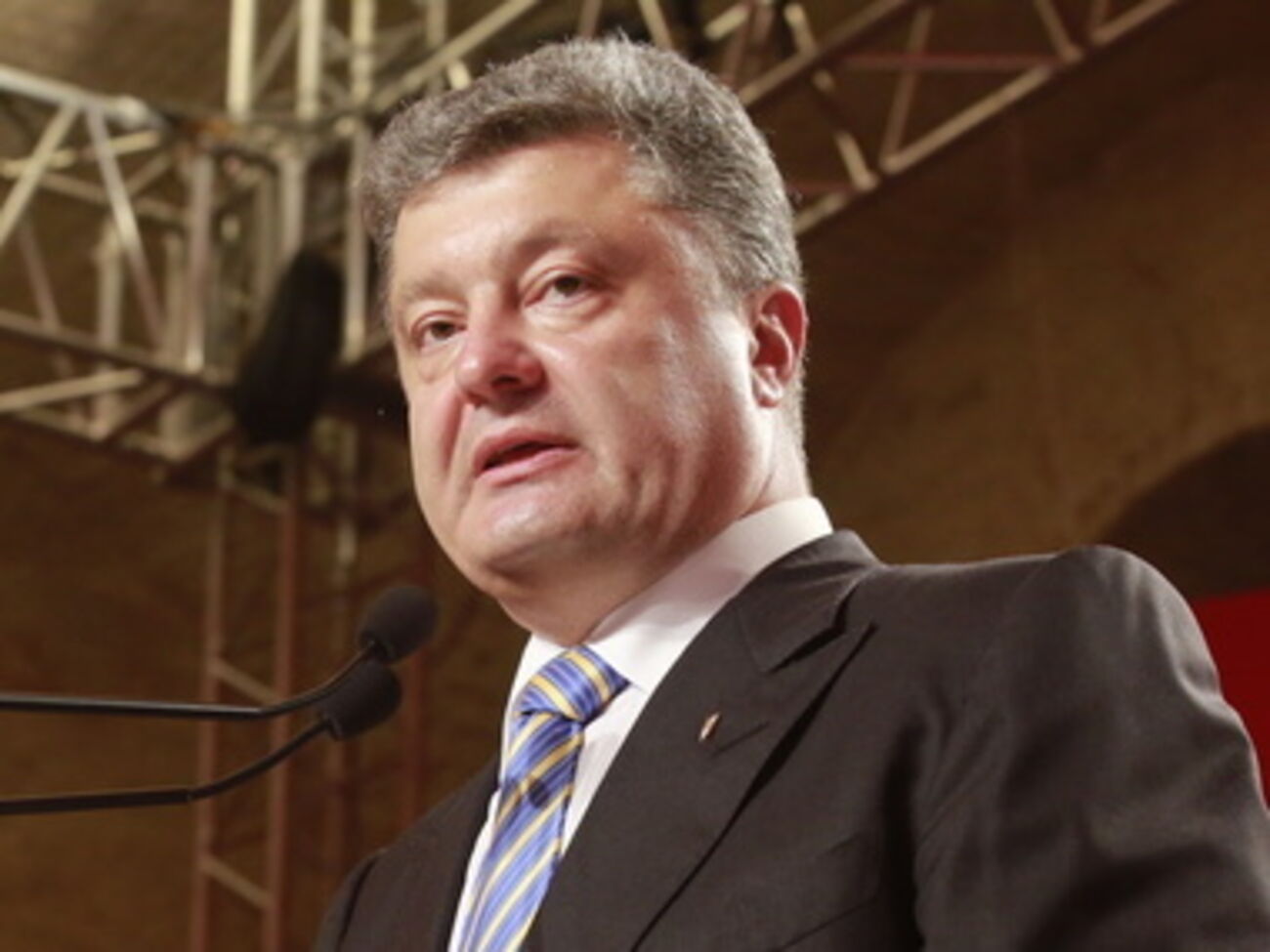 Петр Порошенко сообщил о 29 случаях нарушения террористами режима прекращения огня