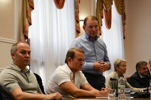Медведчук прибыл на переговоры с сепаратистами с Нестором Шуфричем