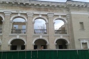 "Укрреставрация" уже начала реконструкцию Гостиного двора