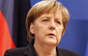 Ангела Меркель заверила Порошенко в поддержке его усилий по реализации мирного плана