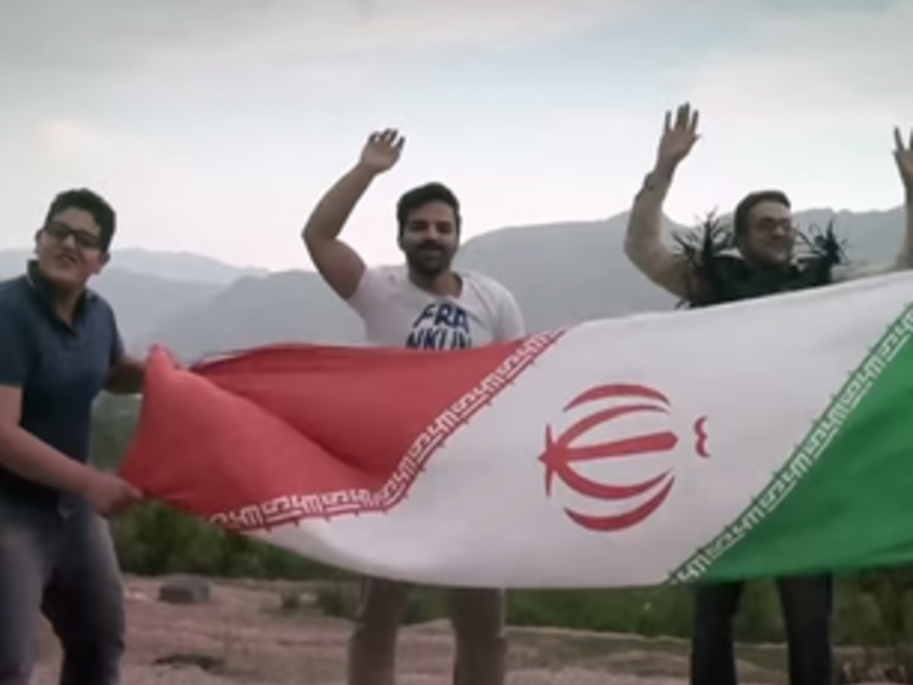 Поддержку соборной с песнями и танцами в Иране сочли аморальной