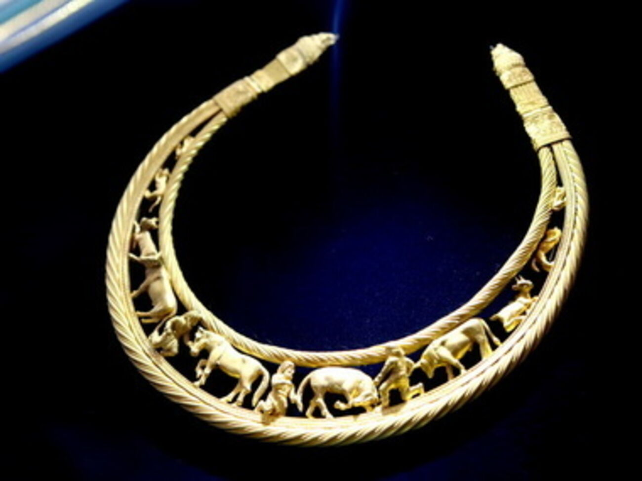 Голландцы отложили решение о спорной собственности золота скифоф