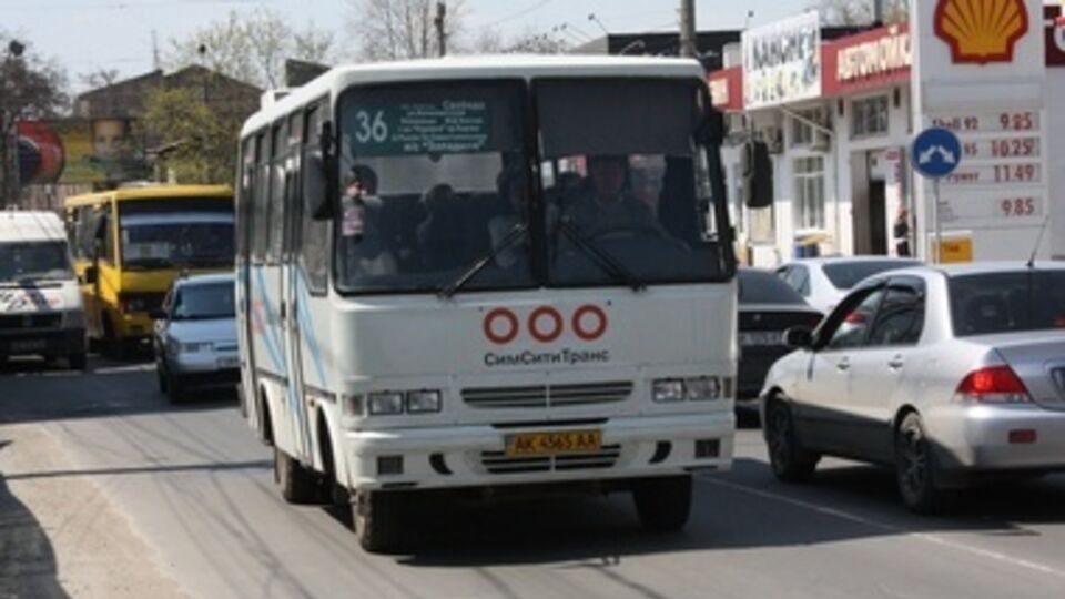 Автоперевозчики также требуют компенсации за проезд льготников