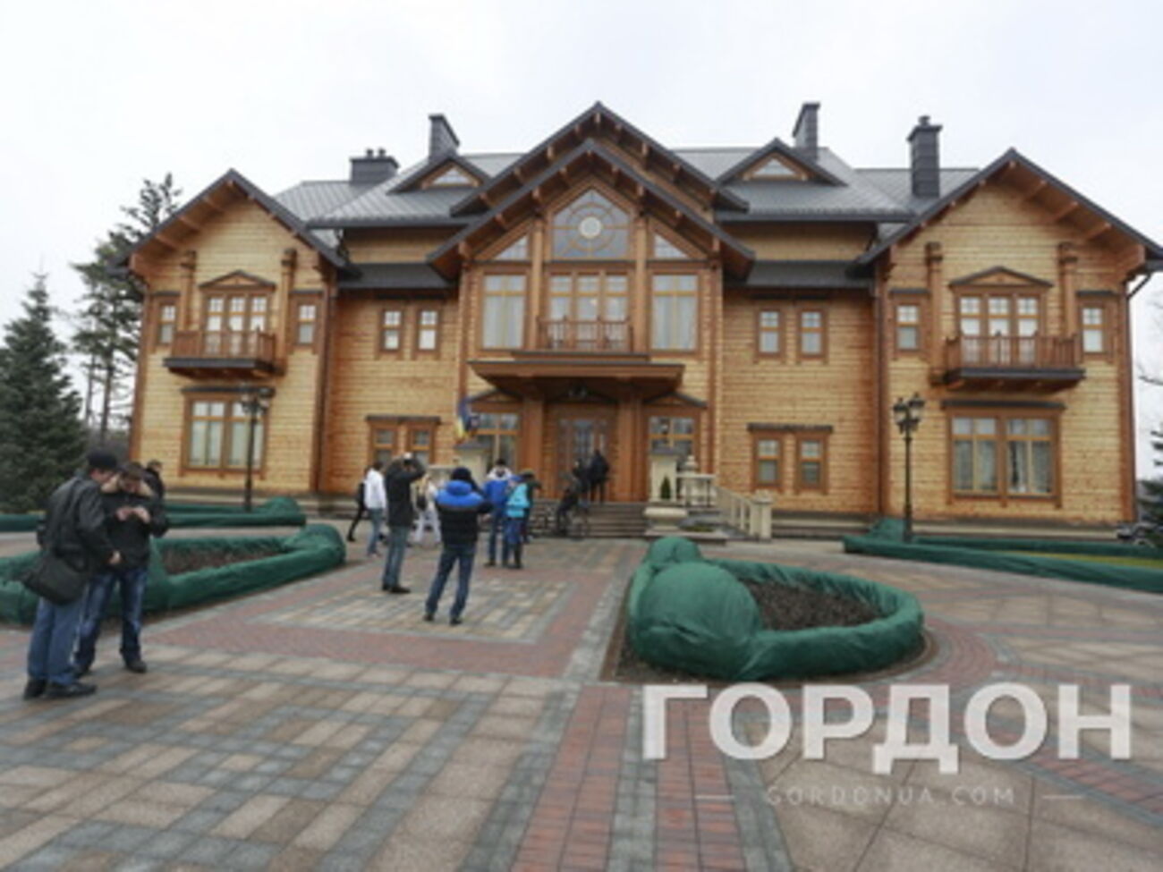 Резиденцию Януковича вернули государству