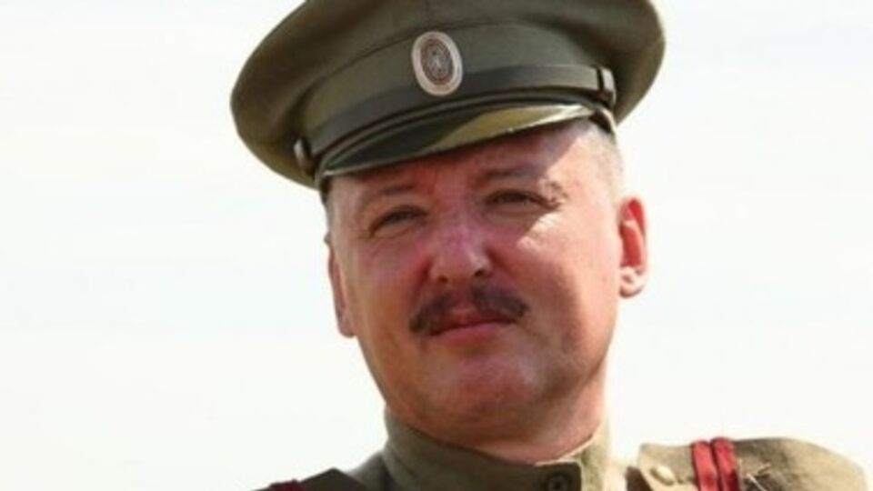 Стрелков требует отвести украинские войска на десять километров