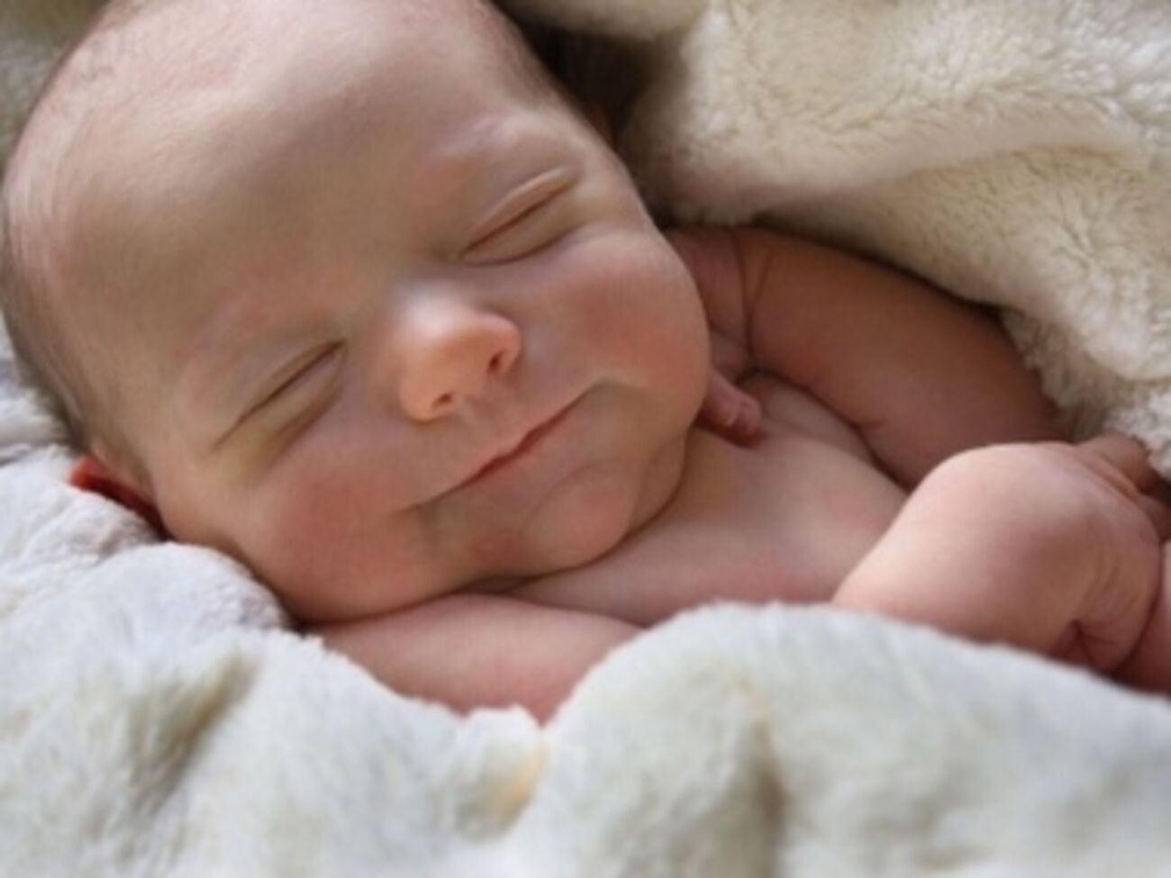 C 1 июля 2014 года размер помощи при рождении первого ребенка был увеличен до 41 тыс. 280 грн