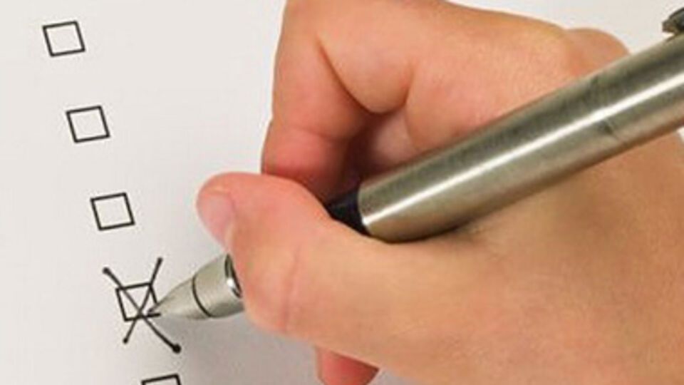 Опрос прошел с 14 по 18 мая во всех регионах Украины, кроме Крыма