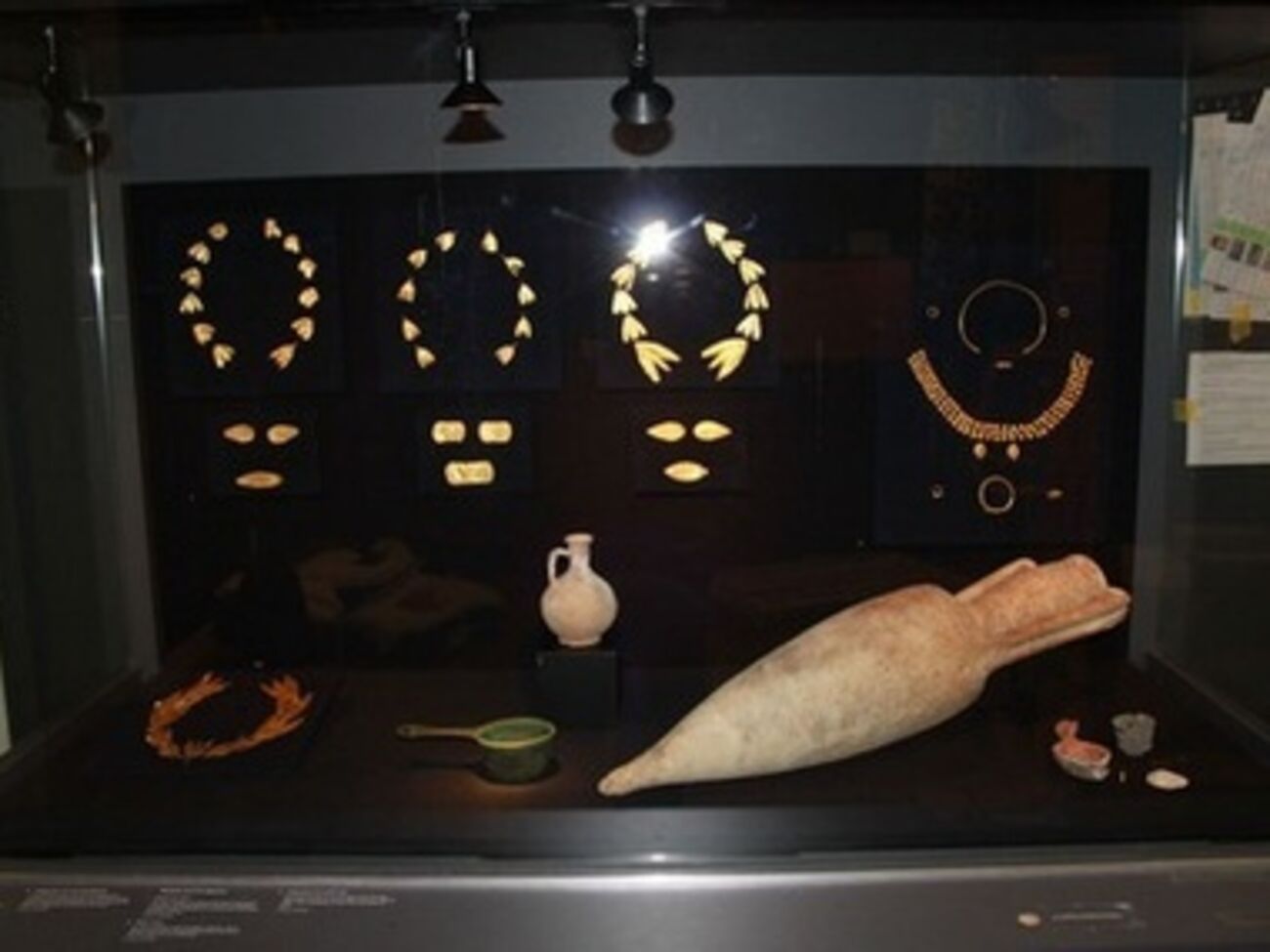 Претензии РФ на экспонаты выставки необоснованны, заявили в министерстве культуры