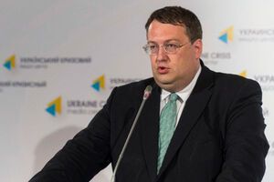 Террористы не умеют пользоваться танками и "Градами", заявил Геращенко