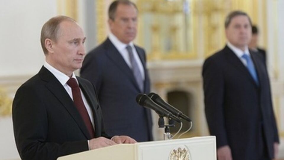 Владимир Путин: Украине необходимо вернуться на путь мира, диалога и согласия