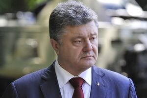 Во время поездки в Брюссель президент Петр Порошенко пообещал продлить перемирие