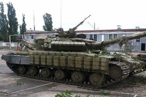 Захваченный у боевиков танк Т-64БВ был выпущен в Харькове в 1987 году