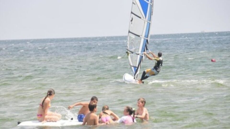 За отдых в одесских лагерях чиновник требовал откаты