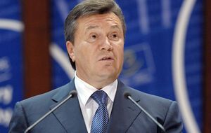 Вместе со счетами Виктора Януковича заморожены счета 20 его соратников