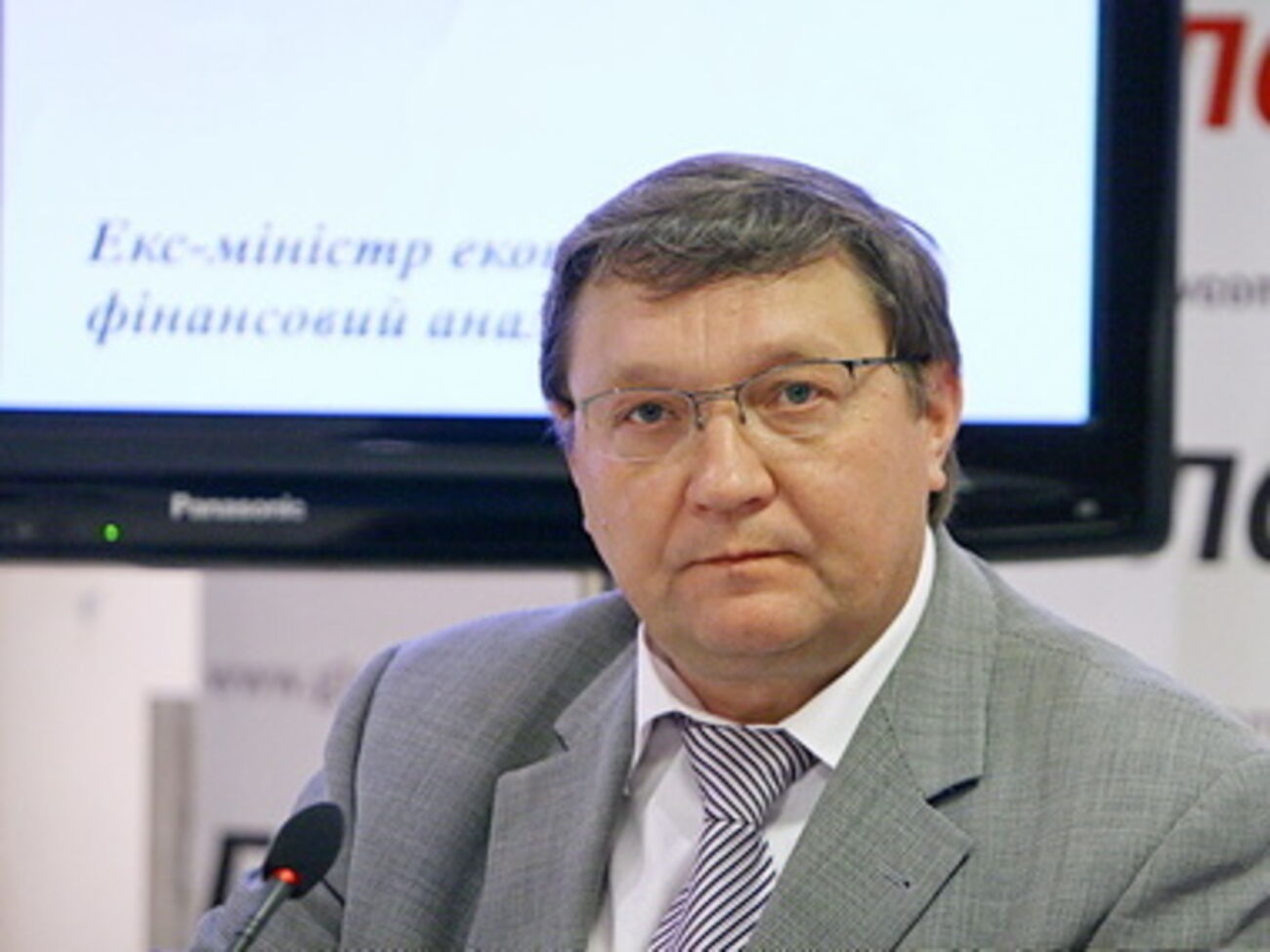 Виктор Суслов