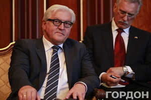 Штайнмайер: Пока нет оснований продолжать перемирие с боевиками