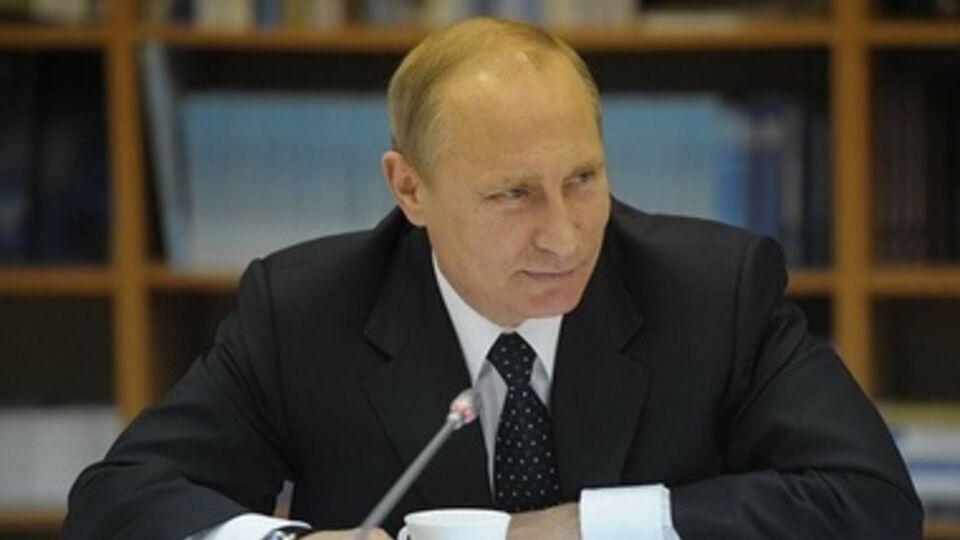 Владимир Путин поручил провести учения с участием военнослужащих запаса