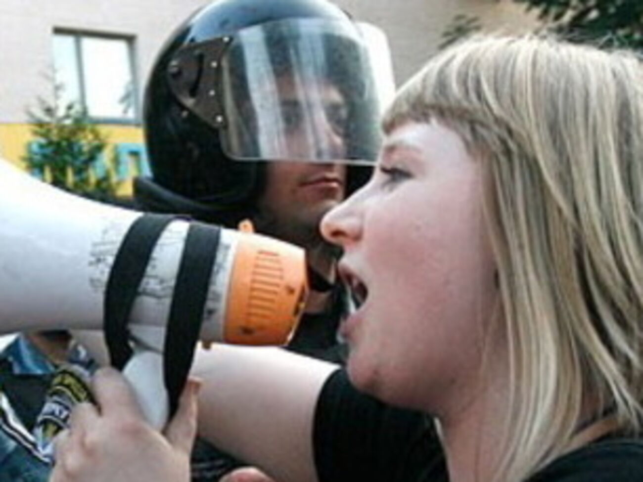 Участники акции требуют возобновления АТО на востоке