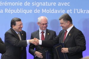 Важнейшее событие прошедшей недели --- подписание договора об ассоциации между Украиной и ЕС.