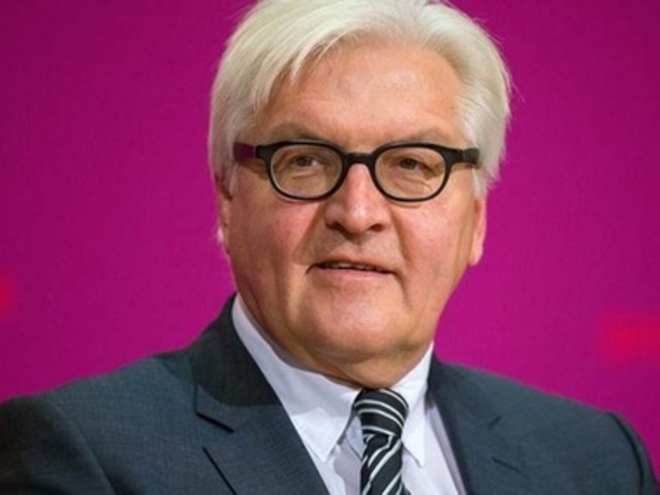 Штайнмайер считает, что нынешнее перемирие &ndash; "только начало пути"